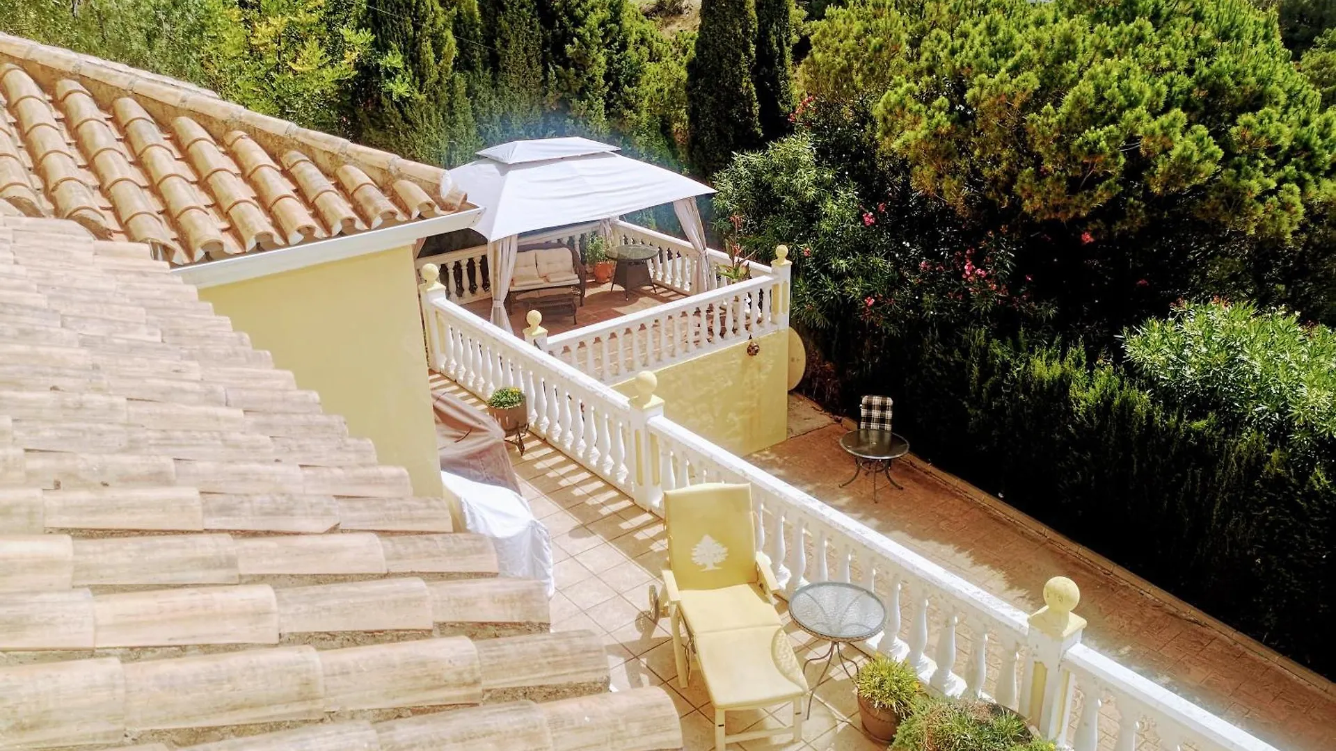 Roca Penthouse Apartment Estepona