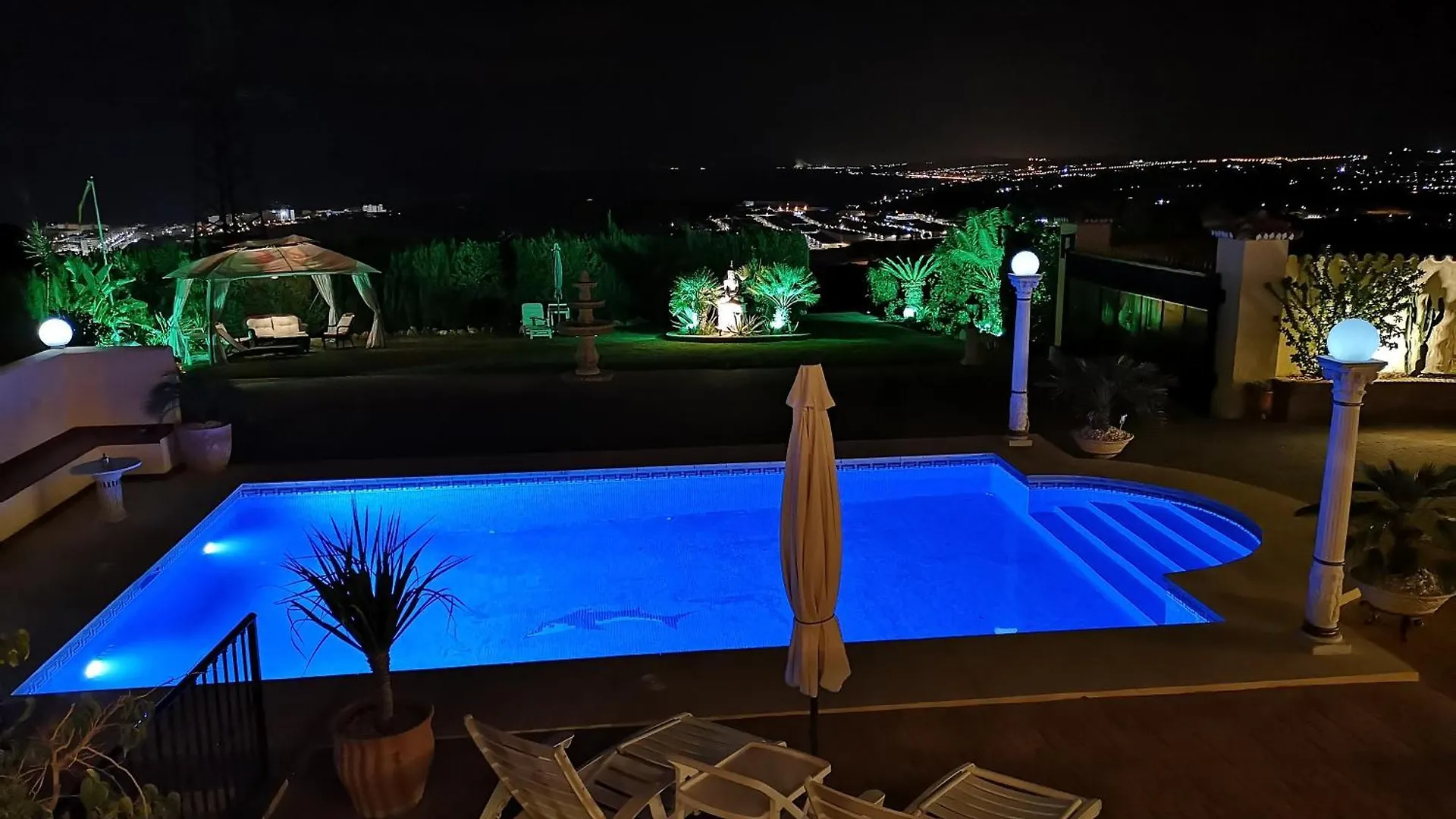 Roca Penthouse Apartment Estepona