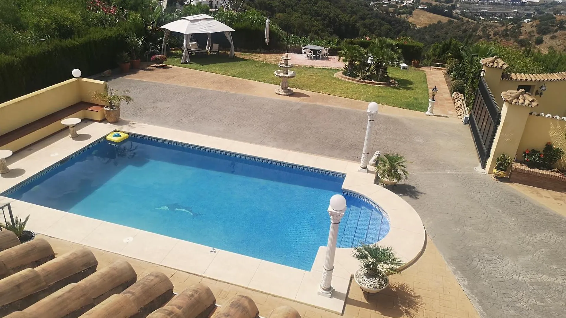 Roca Penthouse Apartment Estepona 0*,
